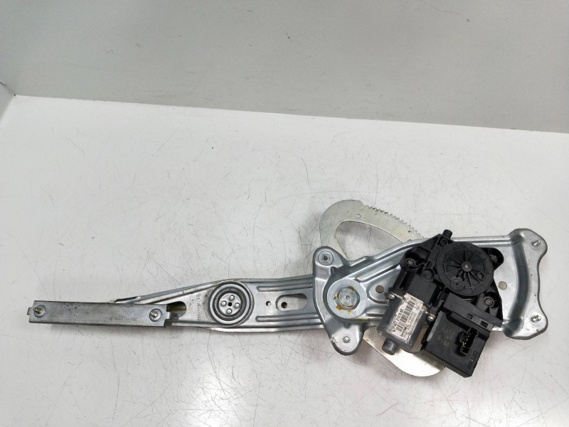 Recambio de elevalunas trasero izquierdo para renault scenic iii dynamique referencia OEM IAM 827310166R 915946200 5P