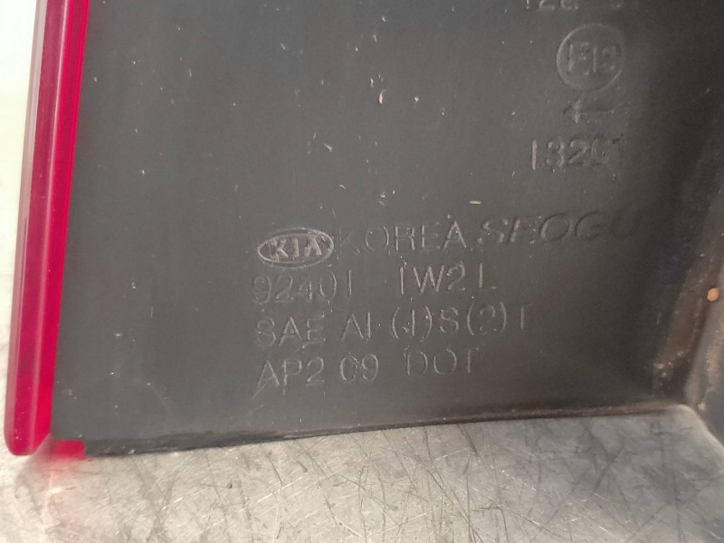 Recambio de piloto trasero izquierdo para kia rio concept referencia OEM IAM 924011W2  