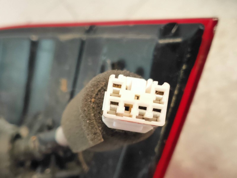 Recambio de piloto trasero izquierdo para kia rio concept referencia OEM IAM 924011W2  