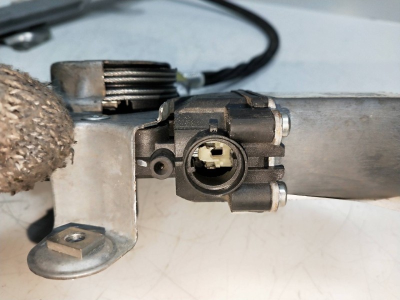 Recambio de elevalunas delantero derecho para renault twingo 1.5 dci diesel referencia OEM IAM 400956C  3P