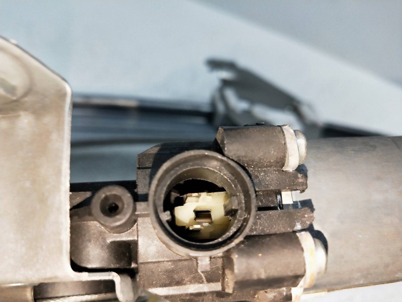 Recambio de elevalunas delantero izquierdo para renault twingo 1.5 dci diesel referencia OEM IAM 400957C  3P