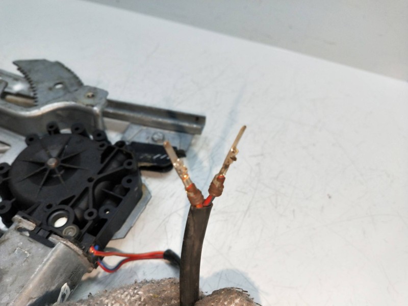 Recambio de elevalunas delantero derecho para mg rover trophy 18 16v referencia OEM IAM   3P Recambio de elevalunas delantero derecho para mg rover trophy 18 16v referencia OEM IAM   3P