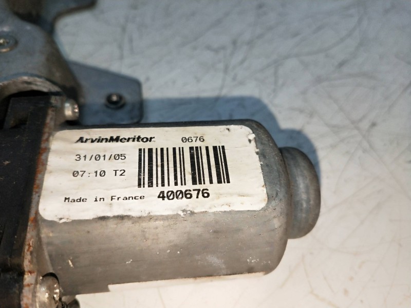 Recambio de elevalunas delantero derecho para mg rover mg zs 2.0 td referencia OEM IAM 400676  4P