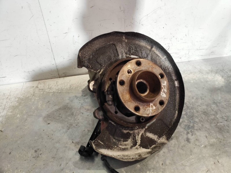 Recambio de mangueta trasera derecha para bmw x5 (e70) 3.0d referencia OEM IAM 677098106  