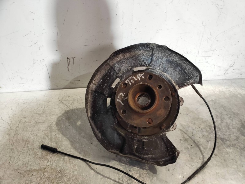 Recambio de mangueta trasera izquierda para bmw x5 (e70) 3.0d referencia OEM IAM 677098306  