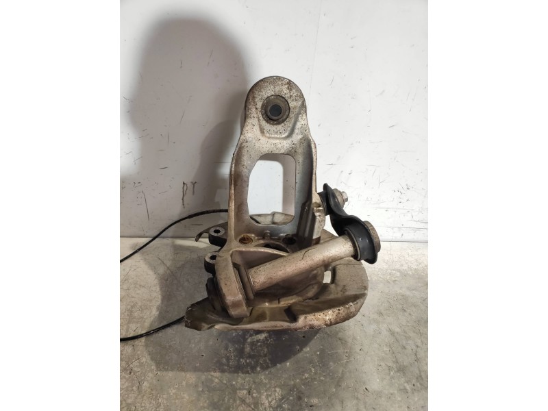 Recambio de mangueta trasera izquierda para bmw x5 (e70) 3.0d referencia OEM IAM 677098306  