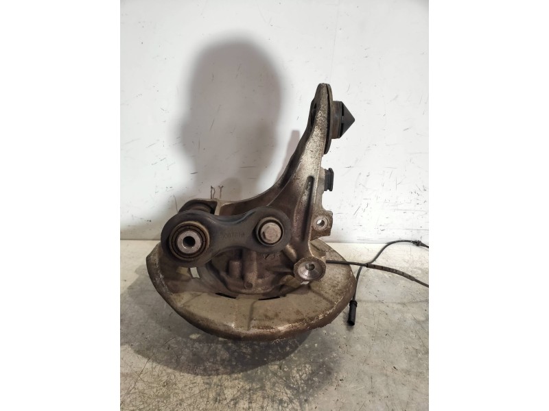 Recambio de mangueta trasera izquierda para bmw x5 (e70) 3.0d referencia OEM IAM 677098306  