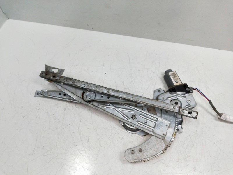 Recambio de elevalunas delantero derecho para mg rover serie 45 (rt) classic (4-ptas.) referencia OEM IAM 400676T7  4P