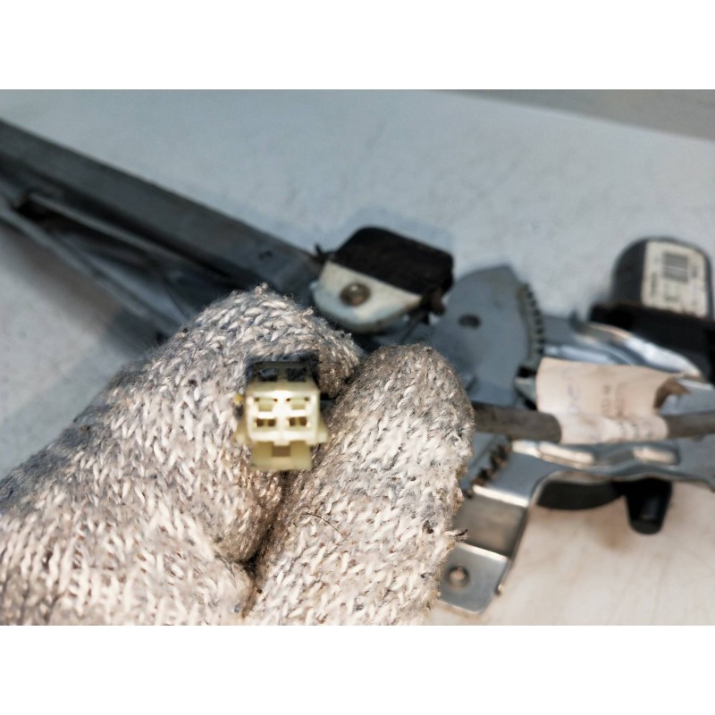 Recambio de elevalunas delantero derecho para mg rover serie 45 (t/rt) 2.0 td referencia OEM IAM 400676  4P