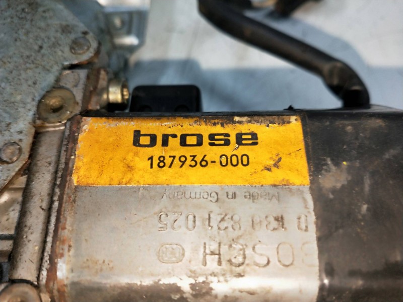 Recambio de elevalunas trasero derecho para land rover range rover (lp) referencia OEM IAM 187936000  5P