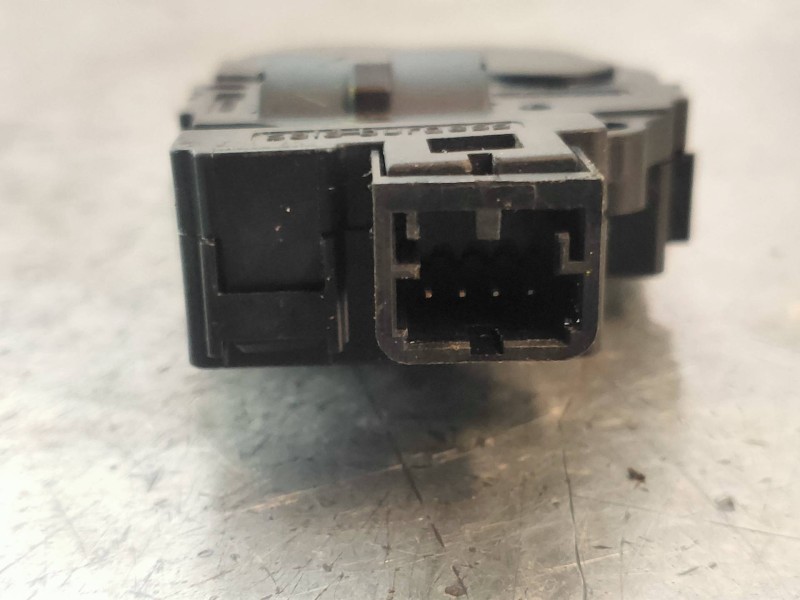 Recambio de motor apertura trampillas climatizador para bmw x5 (e70) 3.0d referencia OEM IAM 9298886  