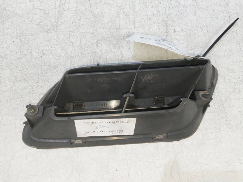 Recambio de rejilla delantera para nissan primera berlina (p11) 2.0 turbodiesel cat referencia OEM IAM   
