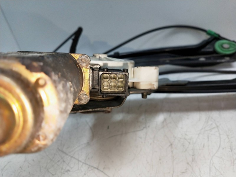 Recambio de elevalunas delantero derecho para saab 9-3 berlina 2.2 16v tid cat referencia OEM IAM 12785670 864 4P