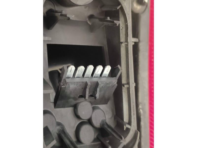 Recambio de piloto trasero derecho para opel meriva cosmo referencia OEM IAM 89398085 13203392 