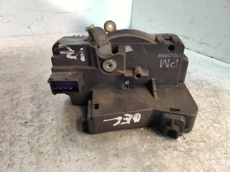 Recambio de motor cierre centralizado delantero izquierdo para opel meriva cosmo referencia OEM IAM 13203899  