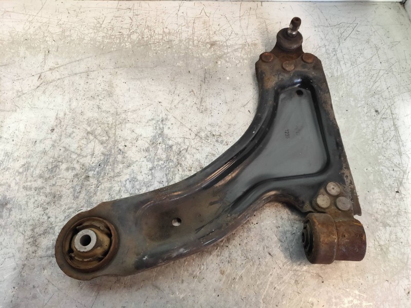 Recambio de brazo suspension inferior delantero izquierdo para opel meriva cosmo referencia OEM IAM   