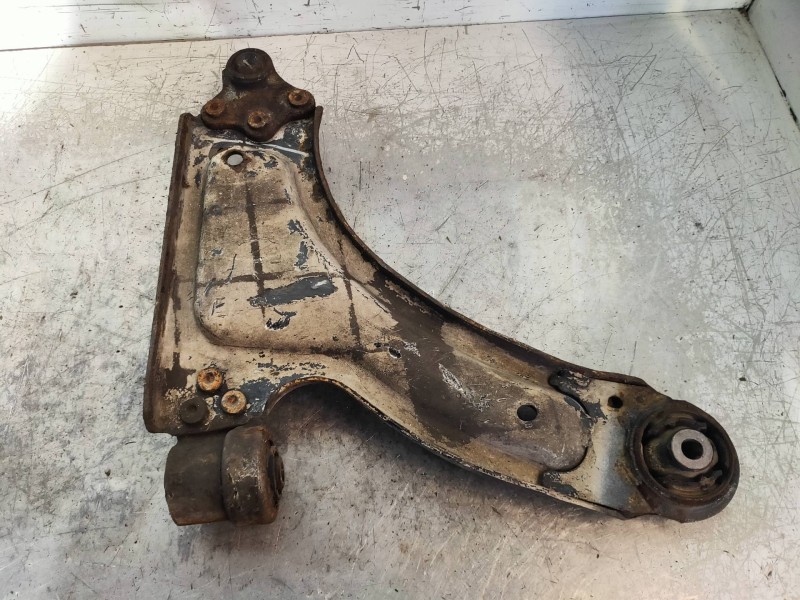 Recambio de brazo suspension inferior delantero izquierdo para opel meriva cosmo referencia OEM IAM   