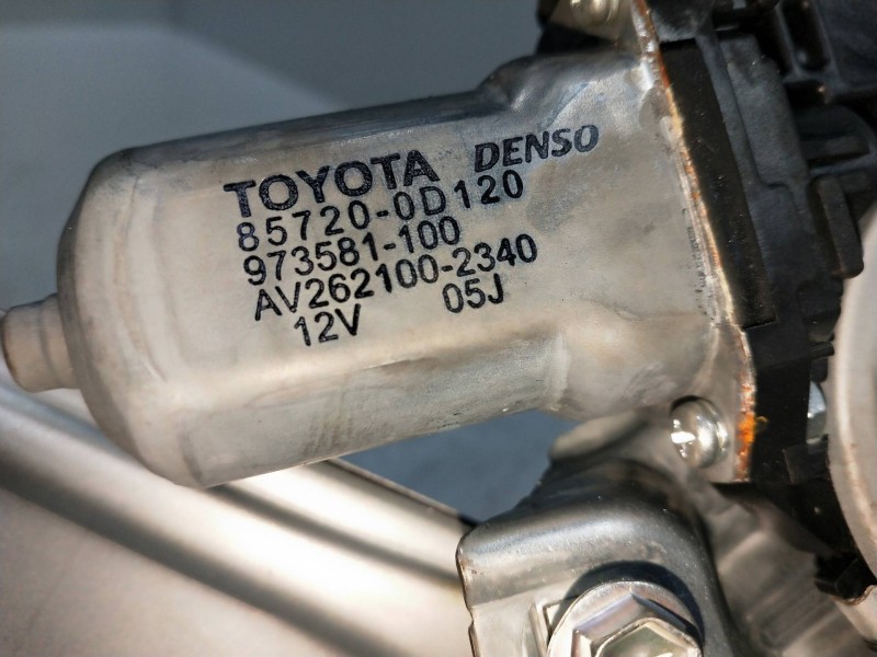 Recambio de elevalunas trasero derecho para toyota auris 1.6 16v cat referencia OEM IAM 857200D120 973581100 5P