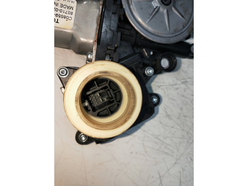 Recambio de elevalunas trasero izquierdo para toyota auris touring sports (e18) 1.8 16v cat (híbrido) referencia OEM IAM 8571002