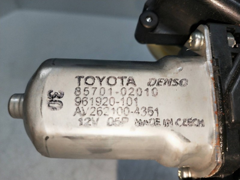 Recambio de elevalunas delantero derecho para toyota auris 1.4 turbodiesel cat referencia OEM IAM 8570102010 961920101 5P