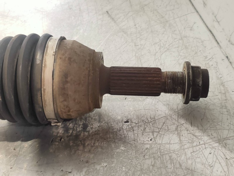 Recambio de transmision delantera derecha para ford fiesta (cb1) titanium referencia OEM IAM 8V513B436AG  