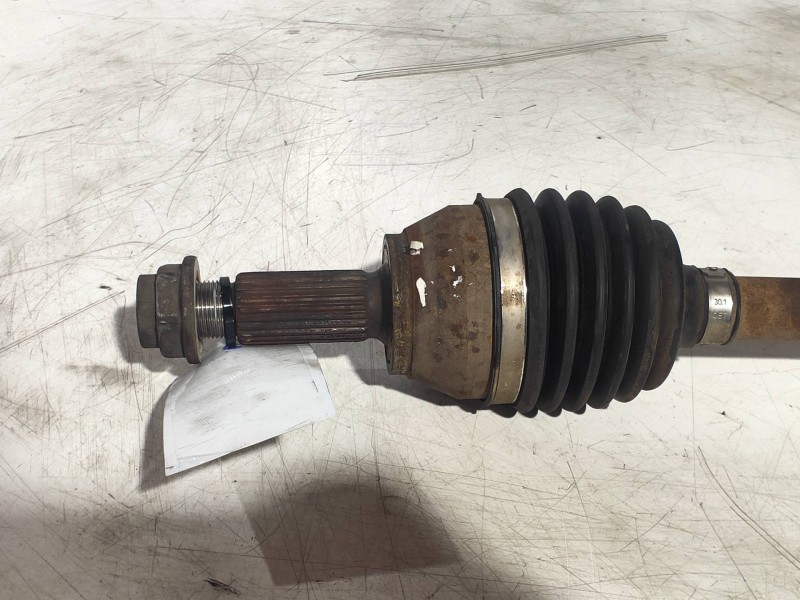 Recambio de transmision delantera izquierda para ford fiesta (cb1) titanium referencia OEM IAM 8V513B437AAA  