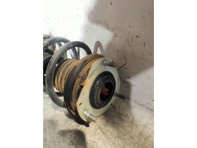 Recambio de amortiguador delantero izquierdo para ford fiesta (cb1) titanium referencia OEM IAM 8V5118K001BH  