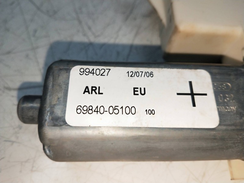 Recambio de elevalunas trasero izquierdo para toyota avensis berlina (t25) 2.2 d-4d cat referencia OEM IAM 69844005100  4P