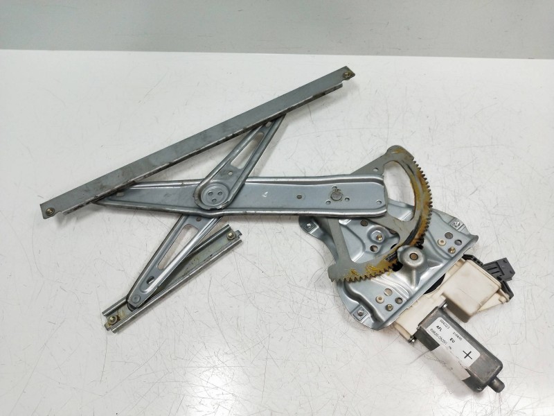 Recambio de elevalunas delantero izquierdo para toyota avensis berlina (t25) 2.0 16v cat referencia OEM IAM 6982005050  4P