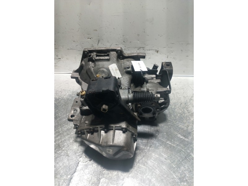 Recambio de caja cambios para chrysler voyager (es) 2.5 cat referencia OEM IAM A523 4670181 377