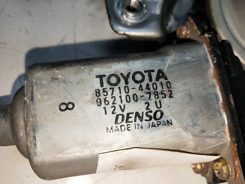 Recambio de elevalunas delantero derecho para toyota picnic (m10) 2.2 turbodiesel referencia OEM IAM 8571044010 9621007852 5P