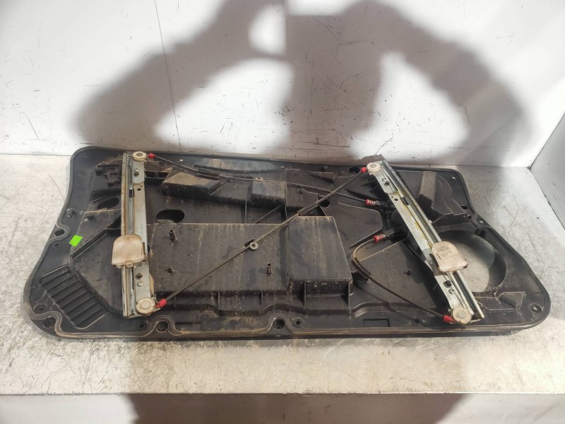 Recambio de elevalunas delantero derecho para ford fiesta (cb1) titanium referencia OEM IAM 8A61B045H16AH 3P 