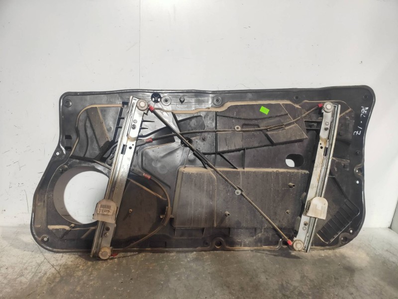 Recambio de elevalunas delantero izquierdo para ford fiesta (cb1) titanium referencia OEM IAM 8A61B045H17AH 3P 