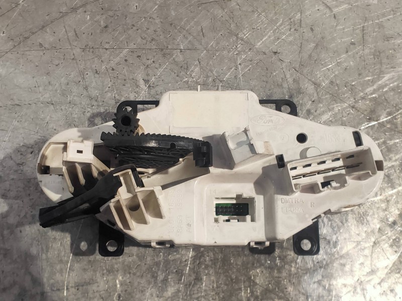 Recambio de mando calefaccion / aire acondicionado para ford fiesta (cb1) titanium referencia OEM IAM 8A6118549 8A6919980 