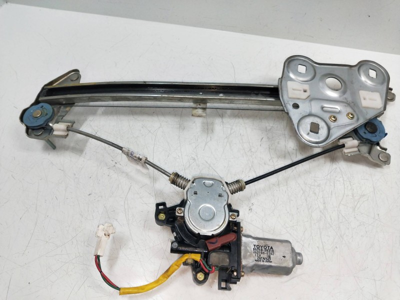 Recambio de elevalunas delantero derecho para toyota celica (t23) 1.8 16v cat referencia OEM IAM 8571020310 2621000382 3P