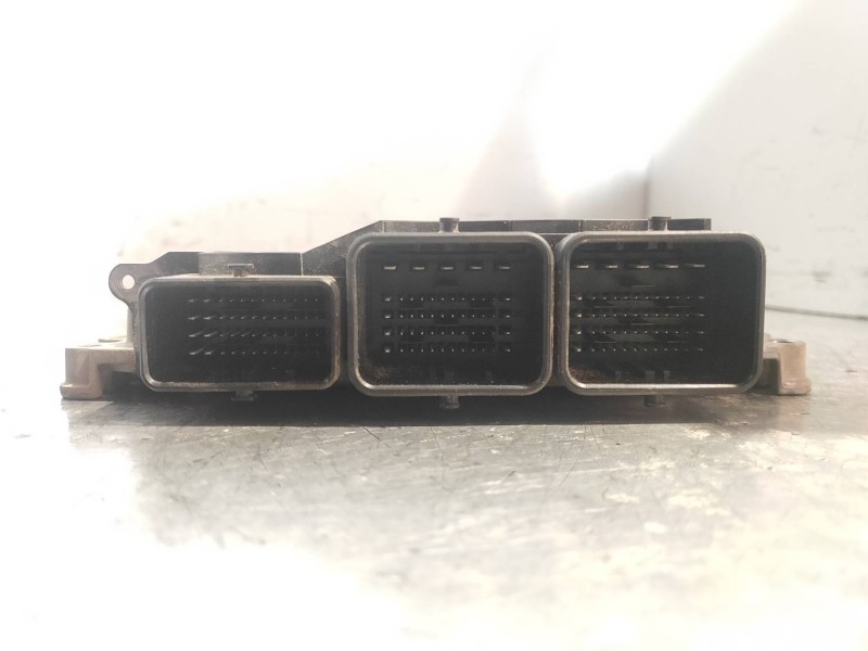 Recambio de centralita motor uce para ford fiesta (cb1) titanium referencia OEM IAM 0281018239 BV2112A650YA BOSCH