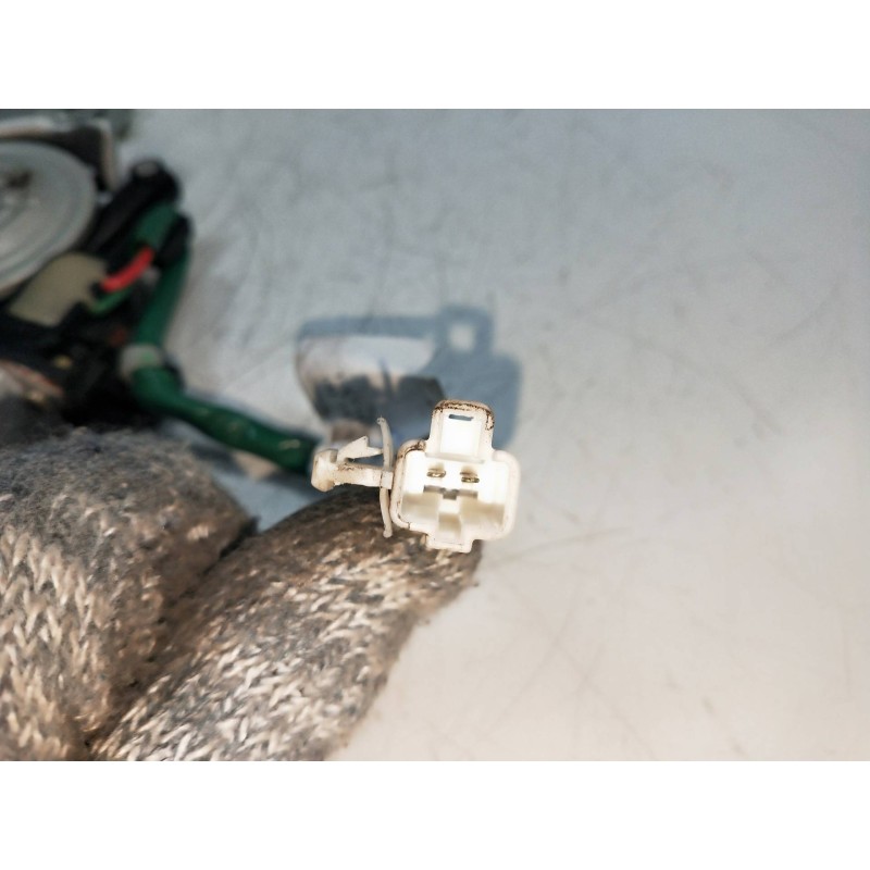 Recambio de elevalunas delantero derecho para toyota corolla (e11) 1.6 16v referencia OEM IAM 8571012220 0621008990 3P