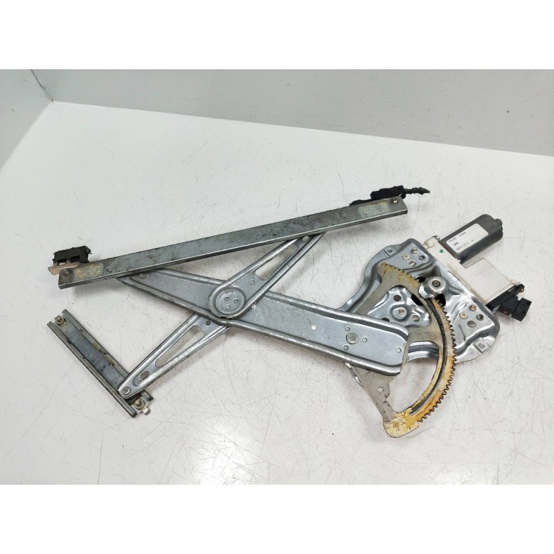 Recambio de elevalunas delantero derecho para toyota corolla (e12) 2.0 d-cat referencia OEM IAM 6981002130  3P