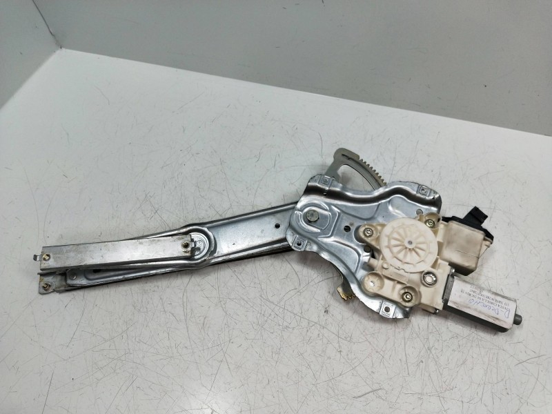 Recambio de elevalunas delantero derecho para toyota corolla (e12) 2.0 d-cat referencia OEM IAM 6981002130  5P