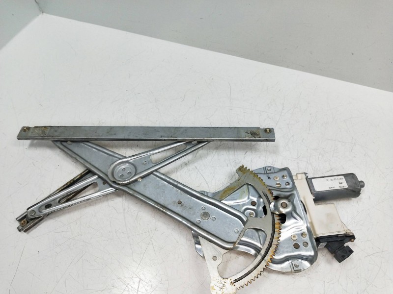 Recambio de elevalunas delantero derecho para toyota corolla (e12) 2.0 d-cat referencia OEM IAM 6981002130  5P