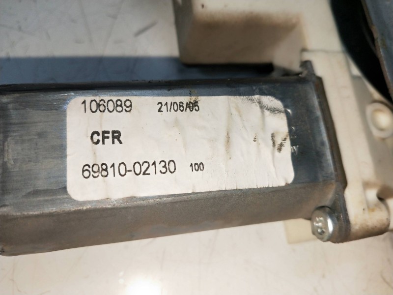 Recambio de elevalunas delantero derecho para toyota corolla (e12) 1.4 turbodiesel cat referencia OEM IAM 6981002130  5P
