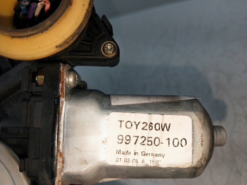 Recambio de elevalunas delantero derecho para toyota corolla verso (e12) referencia OEM IAM 997250100  5P