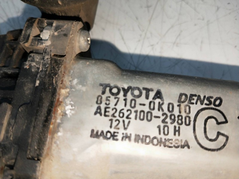 Recambio de elevalunas delantero derecho para toyota hilux (kun) 2.5 turbodiesel referencia OEM IAM 857100K010  4P