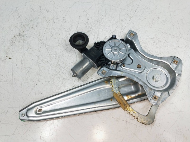 Recambio de elevalunas trasero derecho para toyota hilux gx doble cabina (4p) referencia OEM IAM 857200K180 2621006171 4P