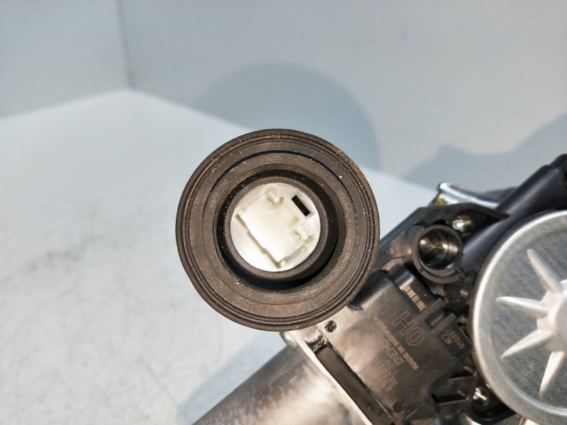 Recambio de elevalunas trasero derecho para toyota hilux gx doble cabina (4p) referencia OEM IAM 857200K180 2621006171 4P