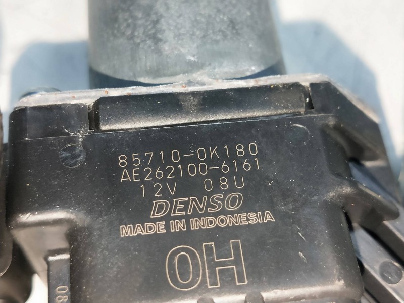 Recambio de elevalunas delantero derecho para toyota hilux gx doble cabina (4p) referencia OEM IAM 857100K180 2621006161 4P