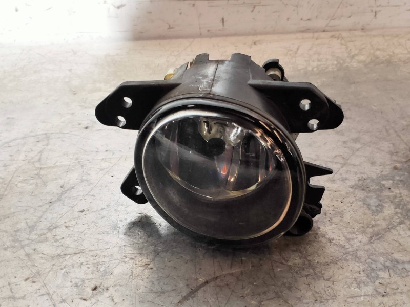 Recambio de faro antiniebla izquierdo para mercedes clase b (w245) 170 (245.232) referencia OEM IAM 0305075001 A2518200756 