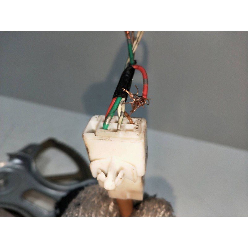 Recambio de elevalunas delantero izquierdo para lexus is200 (gxe10) 2.0 cat referencia OEM IAM 8571053020 0620400923 5P R