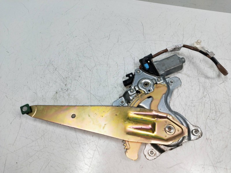 Recambio de elevalunas trasero izquierdo para lexus is200 (gxe10) 2.0 cat referencia OEM IAM 8572053040 2621000201 5P R