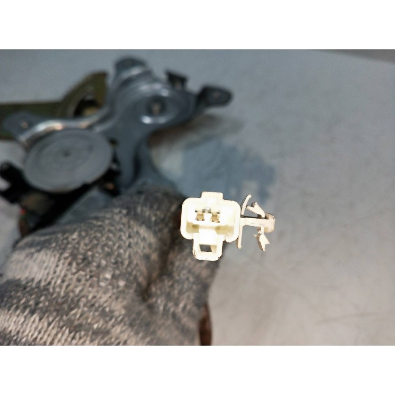 Recambio de elevalunas trasero izquierdo para lexus is200 (gxe10) 2.0 cat referencia OEM IAM 8572053040 2621000201 5P R